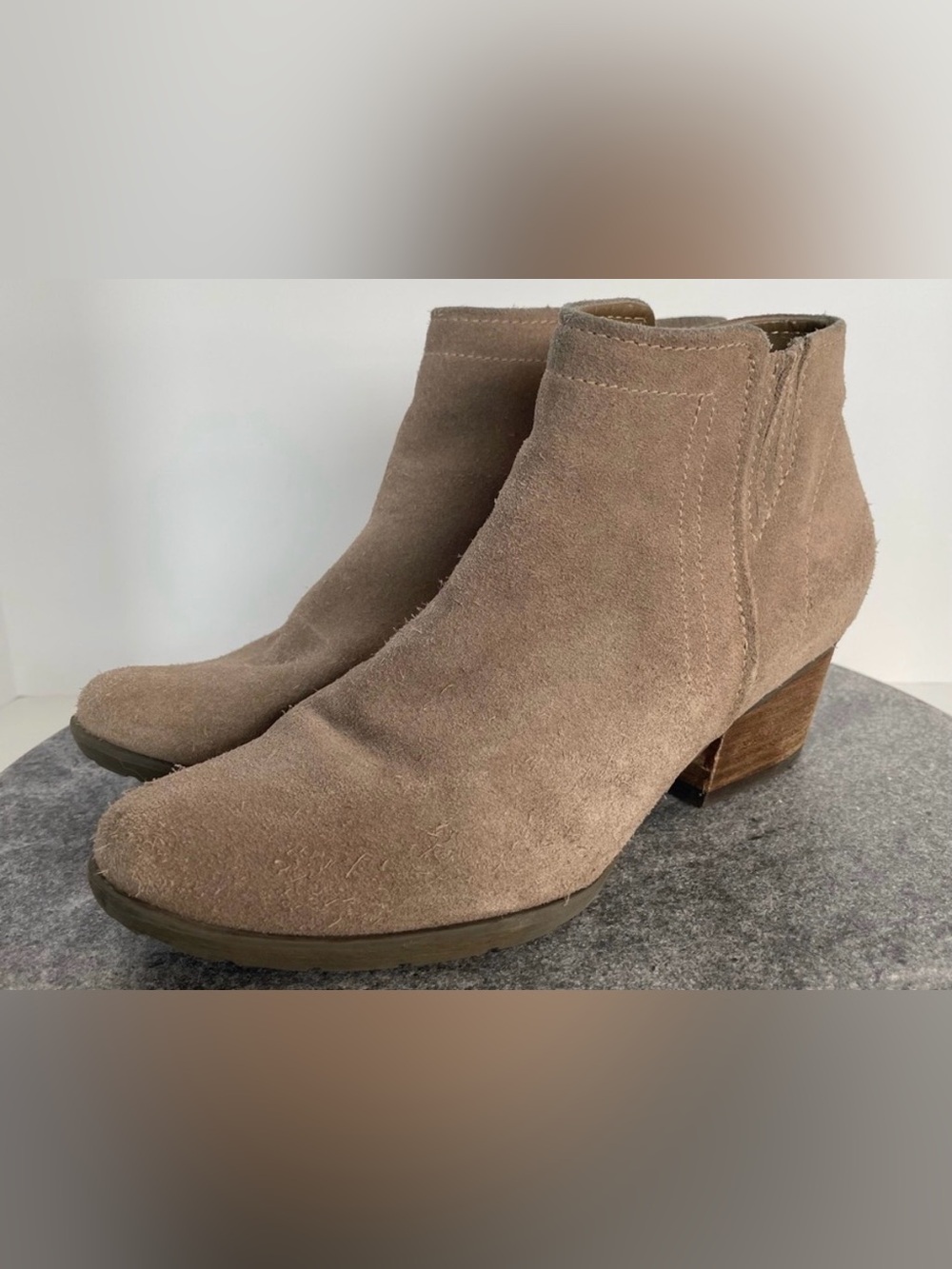 Blondo Taupe Leather Ankle Boots Booties 7.5 Valli